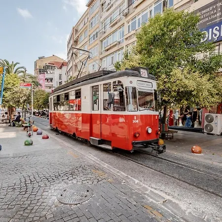 Apartment Kadikoey Uen Kalbinde Tarihi Rahat Sessiz *
