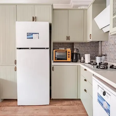 Kadikoey Uen Kalbinde Tarihi Rahat Sessiz