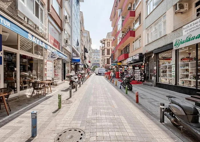 Kadikoey Uen Kalbinde Tarihi Rahat Sessiz דירה איסטמבול