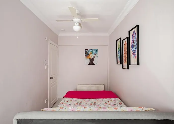 דירה Kadikoey Uen Kalbinde Tarihi Rahat Sessiz איסטמבול