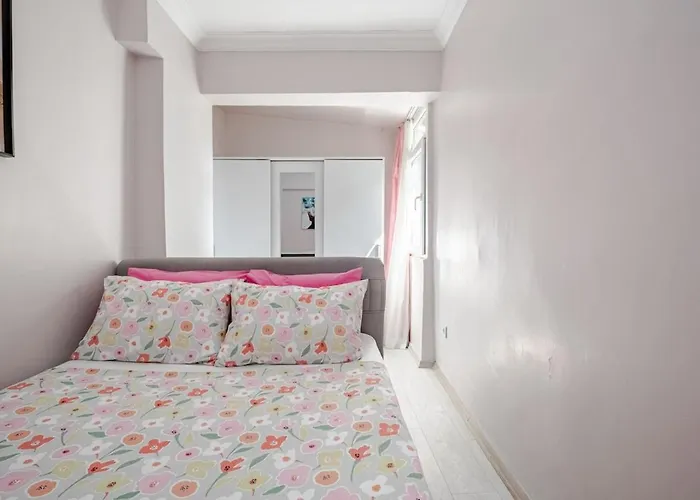 Kadikoey Uen Kalbinde Tarihi Rahat Sessiz *