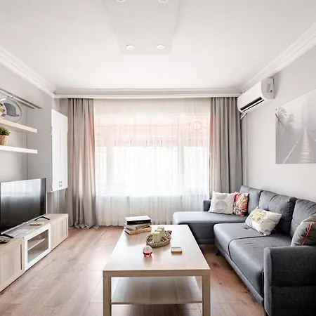 Kadikoey Uen Kalbinde Tarihi Rahat Sessiz